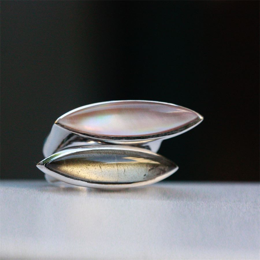 Anello Navetta con madreperla AURUM | AN1 NAV ARGMOP ROSA